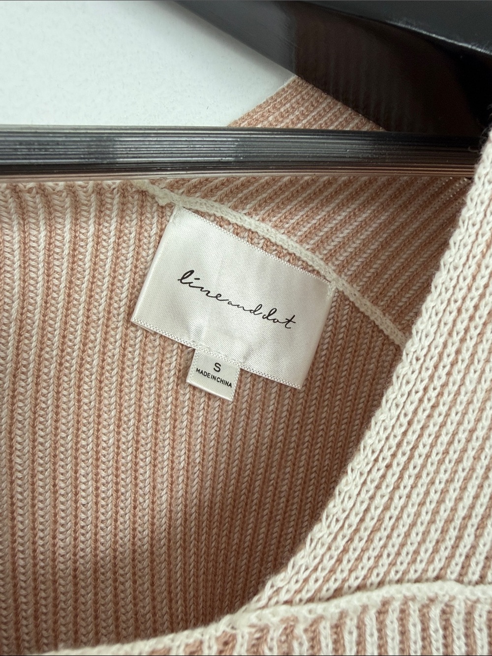 Line & Dot Favorite Off The Shoulder Ribbed Sweater - Picture 4 of 6